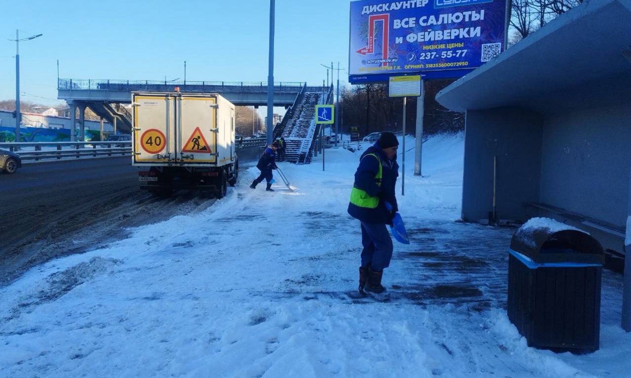 Дорожники продолжают работу по ликвидации последствий прошедших осадков Дорожники продолжают работу по ликвидации последствий прошедших осадков