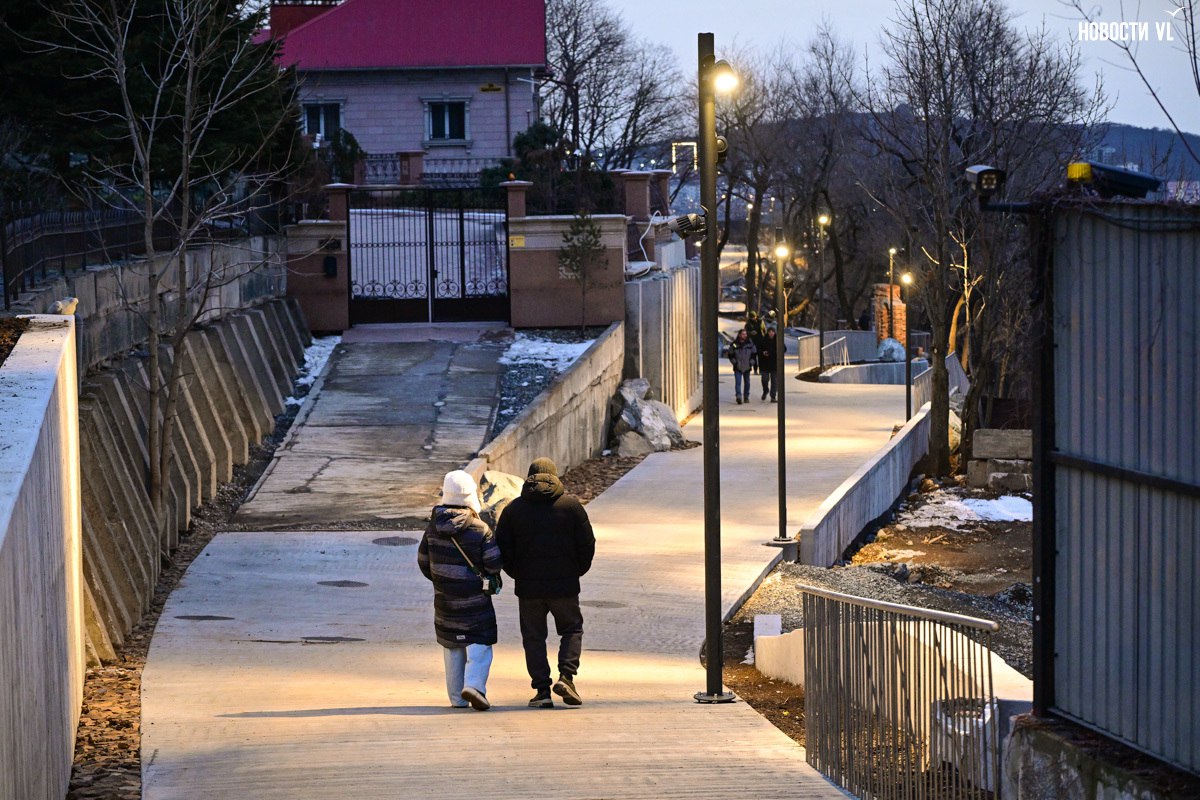 К Нагорному парку добавили обустроенную улицу Братскую, а у кёрлинг-центра забрали парковку К Нагорному парку добавили обустроенную улицу Братскую, а у кёрлинг-центра забрали парковку