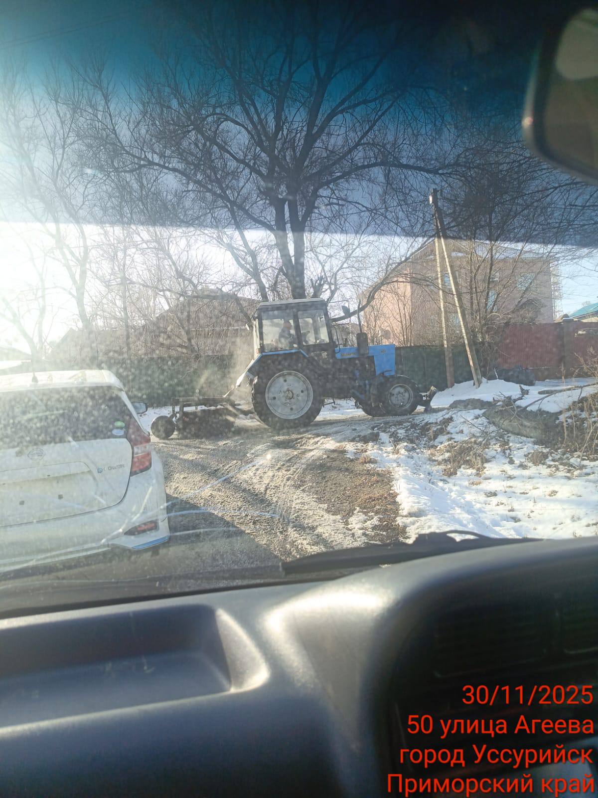 Продолжается обработка и очистка городских дорог Уссурийска Продолжается обработка и очистка городских дорог Уссурийска