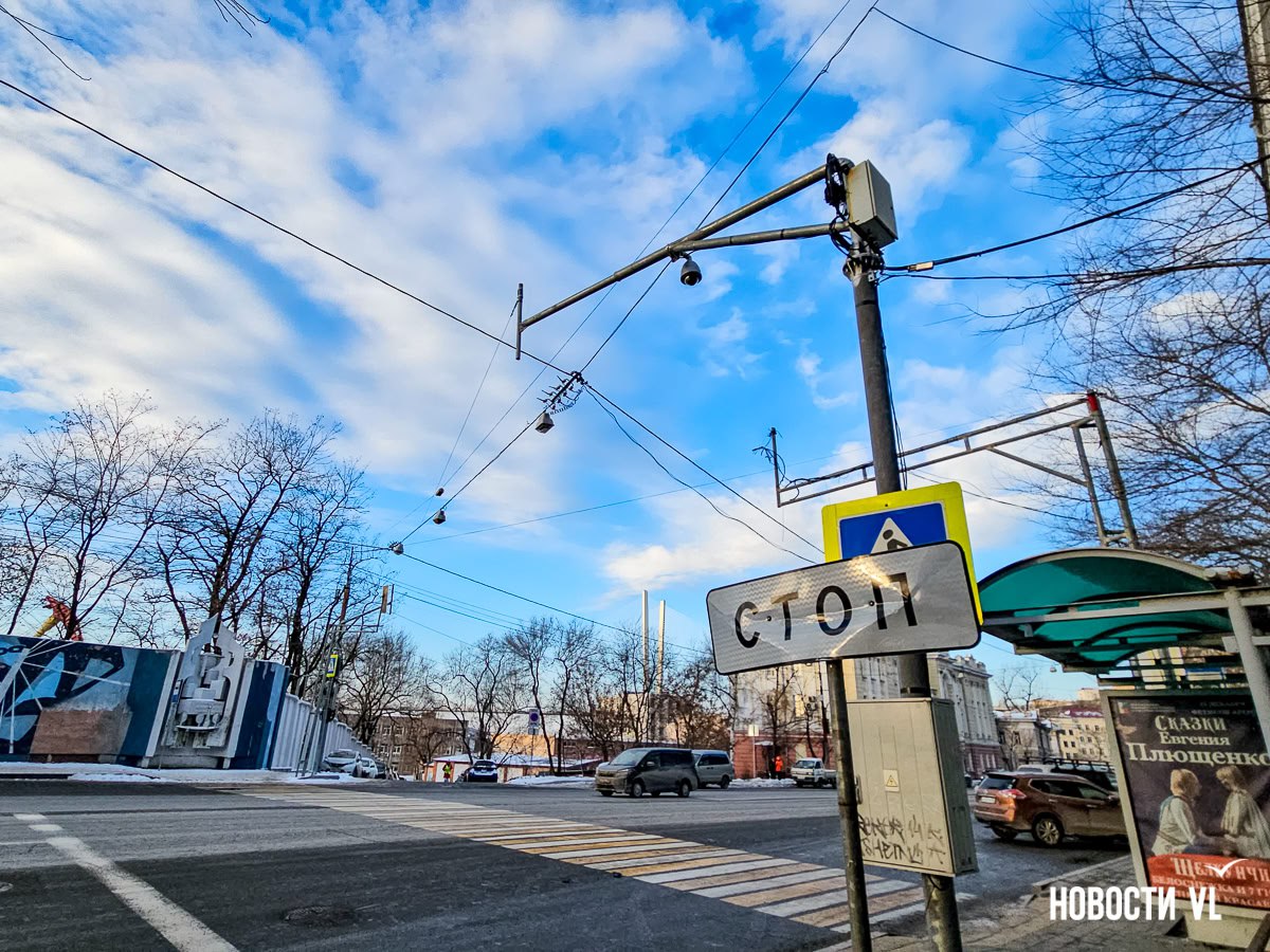 Пешеходы на «Цирке» временно остались без светофора Пешеходы на «Цирке» временно остались без светофора