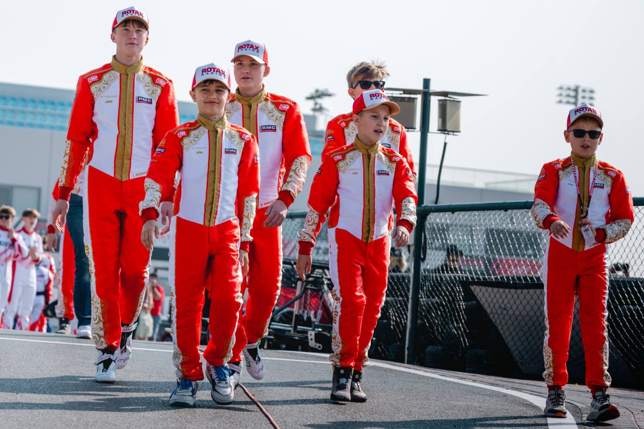 11-летний картингист из Владивостока Лев Хованский впервые вышел на мировую арену – на легендарной трассе Bahrain International Circuit, где обычно ревут болиды Формулы-1 11-летний картингист из Владивостока Лев Хованский впервые вышел на мировую арену – на легендарной трассе Bahrain International Circuit, где обычно ревут болиды Формулы-1