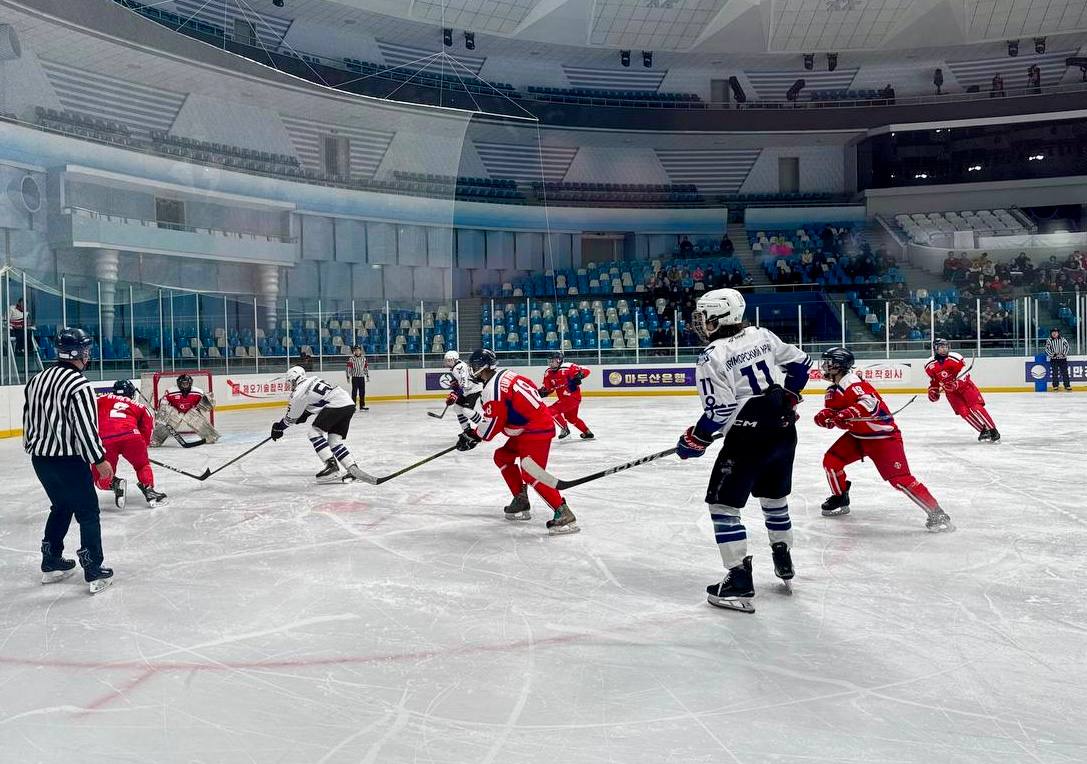 Юношеская хоккейная команда Приморья успешно завершила спортивные сборы в КНДР Юношеская хоккейная команда Приморья успешно завершила спортивные сборы в КНДР