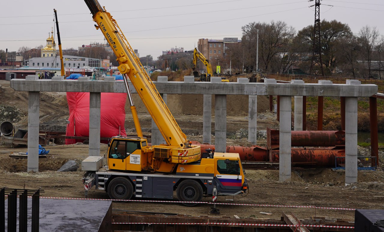 Евгений Корж: Строительство мостового сооружения на улице Чичерина ведётся в непрерывном режиме