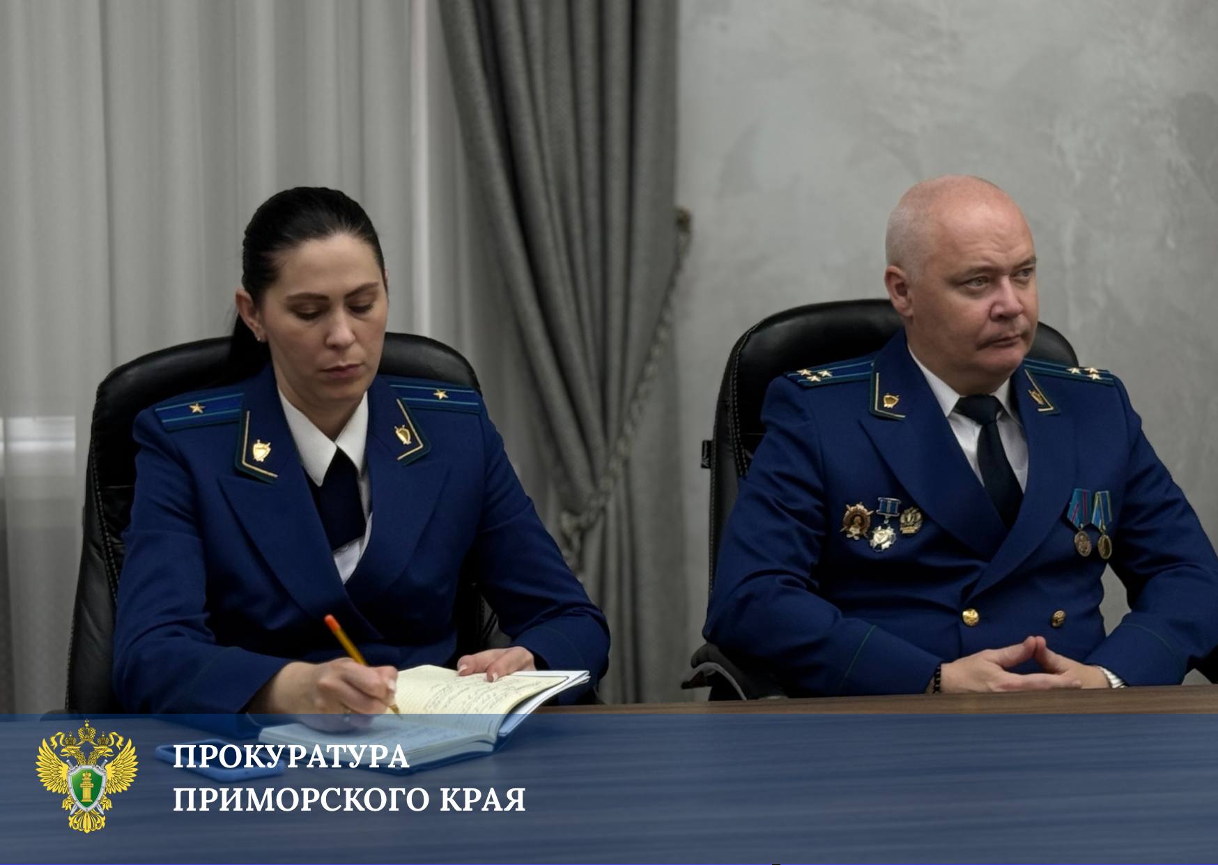 В международный день инвалидов прокурор края Сергей Столяров и председатель регионального отделения Всероссийской организации родителей детей-инвалидов Александр Батлук подписали соглашение о взаимодействии В международный день инвалидов прокурор края Сергей Столяров и председатель регионального отделения Всероссийской организации родителей детей-инвалидов Александр Батлук подписали соглашение о взаимодействии