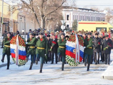 Уссурийцы почтили память Неизвестного солдата