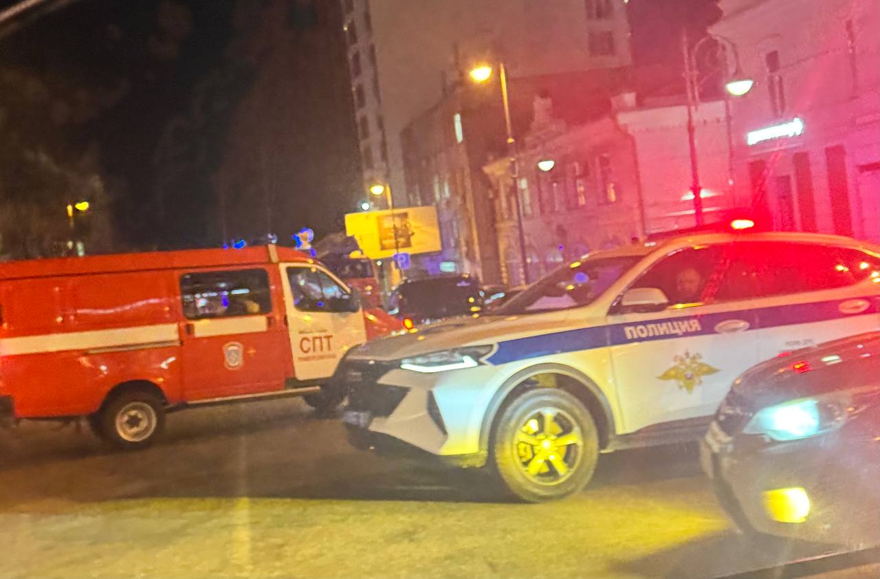 Во Владивостоке полиция работает на месте возгорания Во Владивостоке полиция работает на месте возгорания