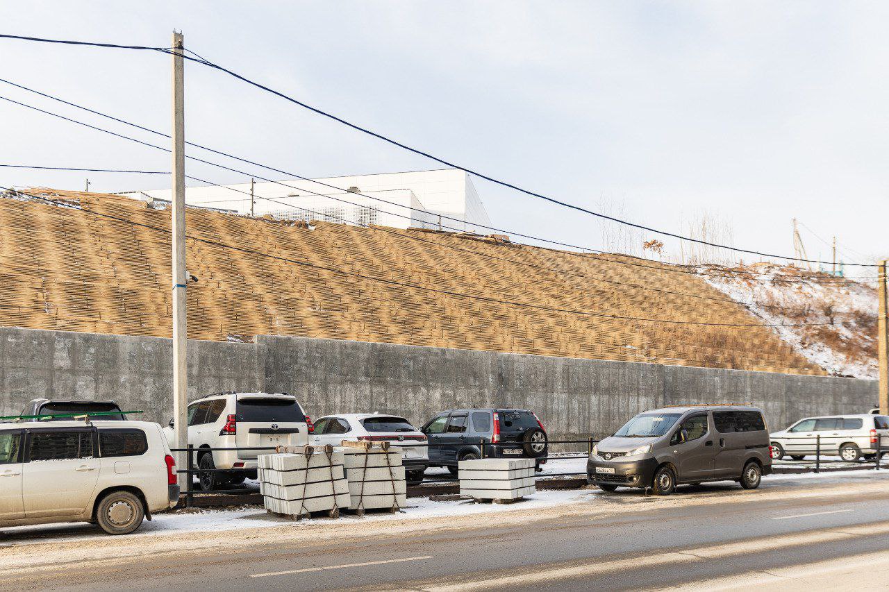 Константин Шестаков: Новую дорогу в районе кёрлинг-центра во Владивостоке готовят к сдаче