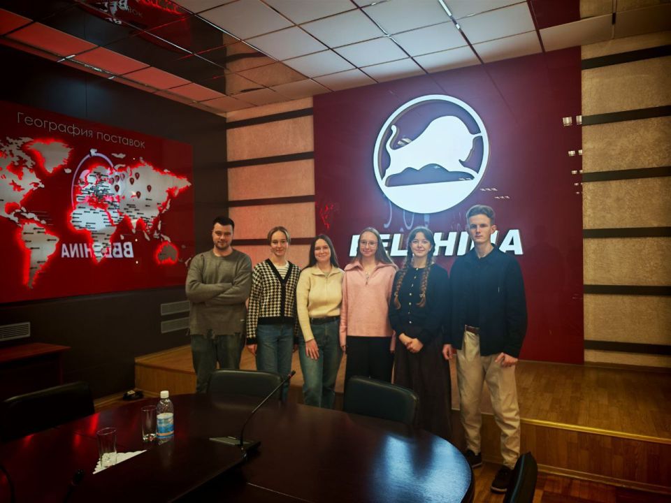 Память без границ. Делегация из Приморского края посетила Могилёвский областной форум волонтёров «Время выбрало нас», который стал не просто площадкой для обмена практиками, но и для живого диалога между поколениями и... Память без границ. Делегация из Приморского края посетила Могилёвский областной форум волонтёров «Время выбрало нас», который стал не просто площадкой для обмена практиками, но и для живого диалога между поколениями и...