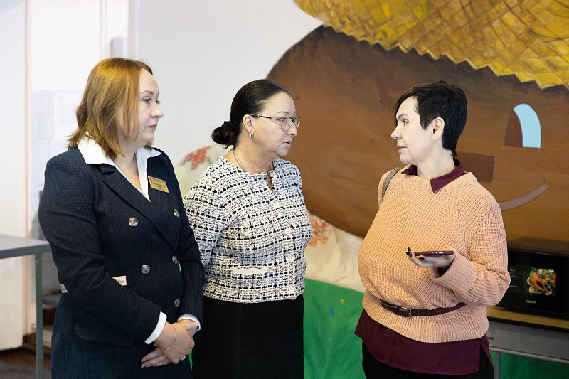 Внеплановая проверка питания прошла в школе № 11 Владивостока Внеплановая проверка питания прошла в школе № 11 Владивостока