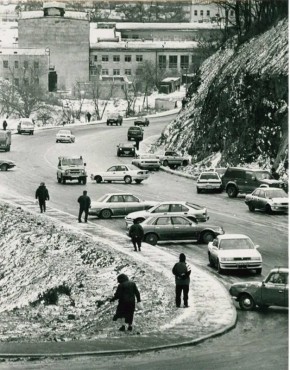 И ещё исторический кадр. Гололёд на Капитана Шефнера в 1998 году