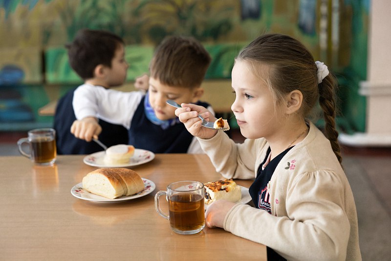 Внеплановая проверка питания прошла в школе № 11 Владивостока Внеплановая проверка питания прошла в школе № 11 Владивостока