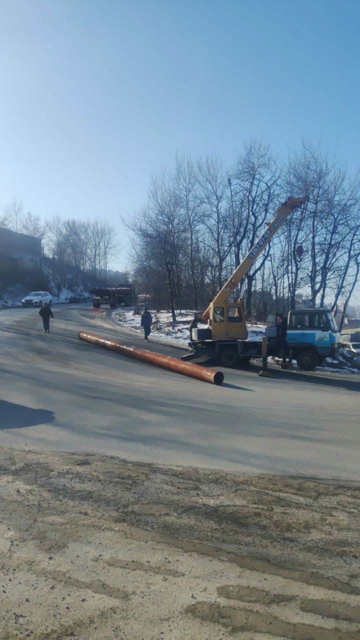 12Сотрудники Госавтоинспекции Владивостока работают на месте ДТП в Первореченском районе 12Сотрудники Госавтоинспекции Владивостока работают на месте ДТП в Первореченском районе