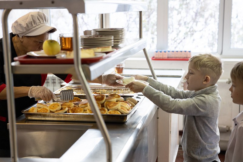 Внеплановая проверка питания прошла в школе № 11 Владивостока Внеплановая проверка питания прошла в школе № 11 Владивостока