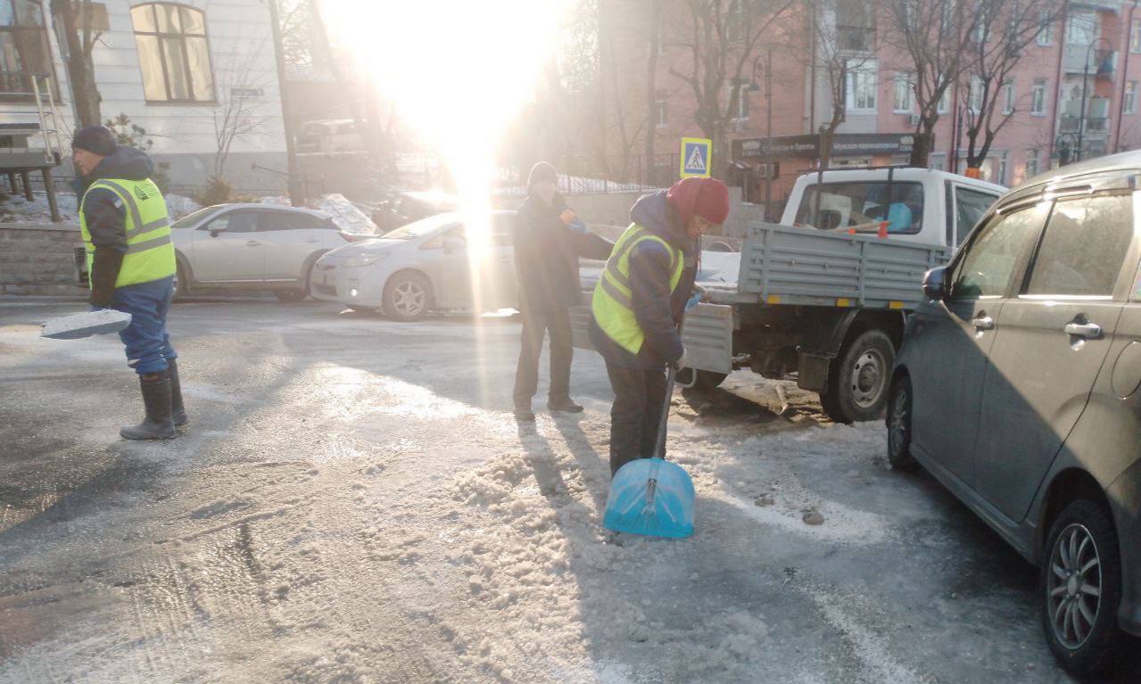 Сегодня во Владивостоке: установка дорожных знаков, дорожные работы, демонтаж, промывка ливнёвок и ликвидация последствий непогоды Сегодня во Владивостоке: установка дорожных знаков, дорожные работы, демонтаж, промывка ливнёвок и ликвидация последствий непогоды