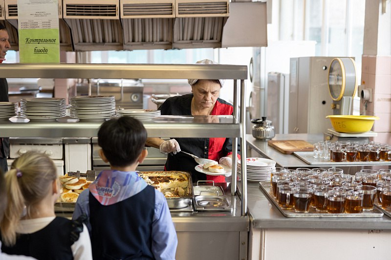 Внеплановая проверка питания прошла в школе № 11 Владивостока Внеплановая проверка питания прошла в школе № 11 Владивостока