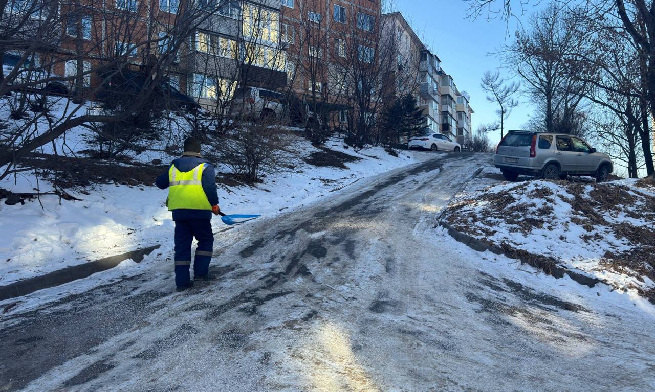 Сегодня во Владивостоке: установка дорожных знаков, дорожные работы, демонтаж, промывка ливнёвок и ликвидация последствий непогоды Сегодня во Владивостоке: установка дорожных знаков, дорожные работы, демонтаж, промывка ливнёвок и ликвидация последствий непогоды