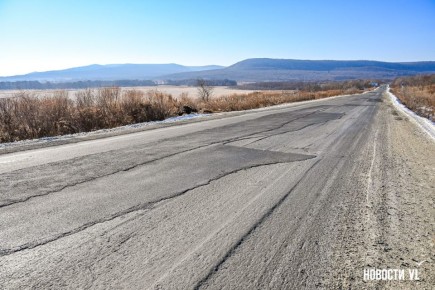 На границе Надеждинского и Хасанского округов дорога в очередной раз «уплыла» в овраг