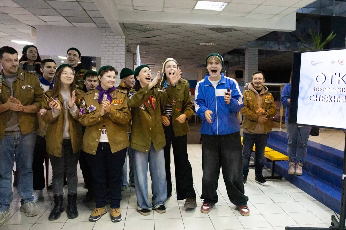 Акция «Снежный десант Российских студенческих отрядов» стартовала сегодня в ВВГУ Акция «Снежный десант Российских студенческих отрядов» стартовала сегодня в ВВГУ