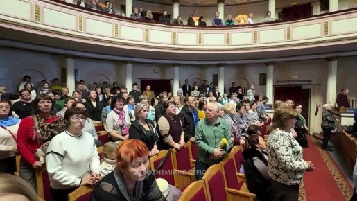 Олег Кожемяко: Почтили память земляков.. В Уссурийске прошла акция «Портрет Героя». Это дань памяти бойцам, отдавшим жизни за Родину. И, конечно, дань уважения родным и близким наших героев