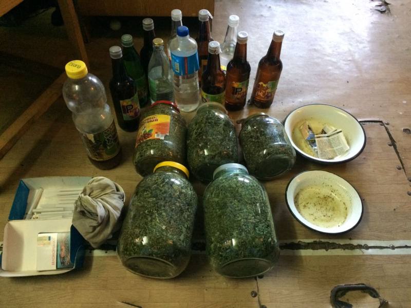 Сотрудники подразделений по контролю за оборотом наркотиков приморской полиции отмечают профессиональный праздник Сотрудники подразделений по контролю за оборотом наркотиков приморской полиции отмечают профессиональный праздник