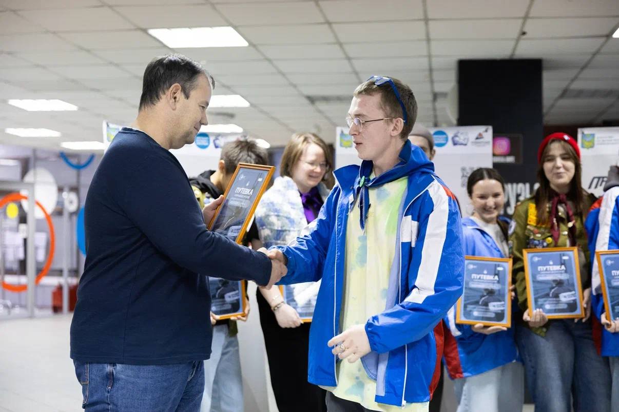 Акция «Снежный десант Российских студенческих отрядов» стартовала сегодня в ВВГУ Акция «Снежный десант Российских студенческих отрядов» стартовала сегодня в ВВГУ