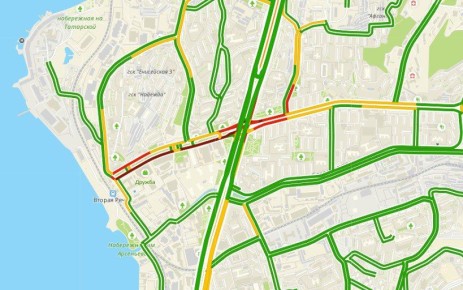 Перекрёсток на Второй Речке всё ещё собирает пробки