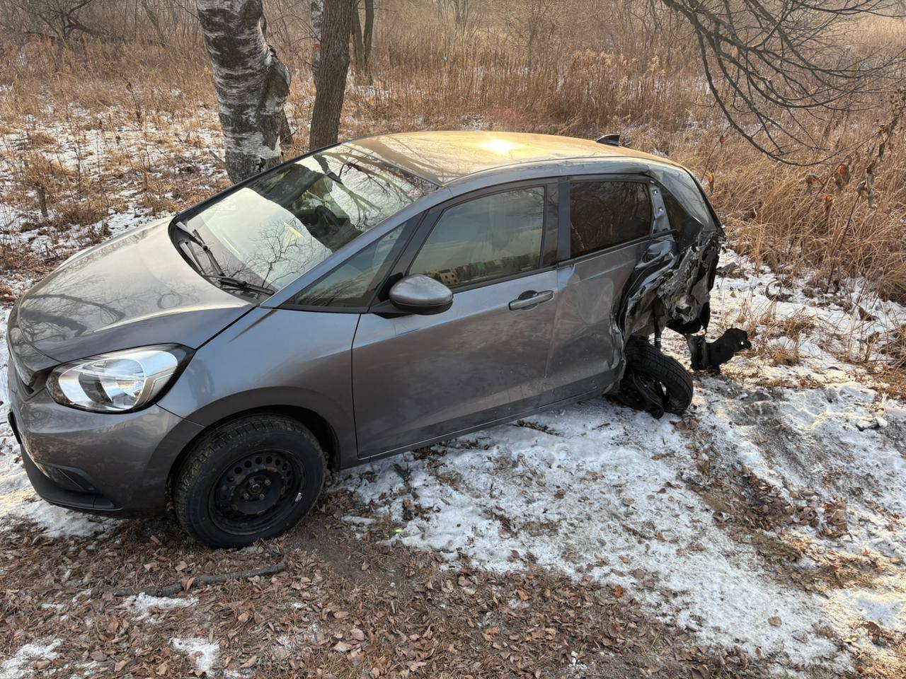 В Артёме разыскивают водителя Honda Fit, сбежавшего с места ДТП В Артёме разыскивают водителя Honda Fit, сбежавшего с места ДТП