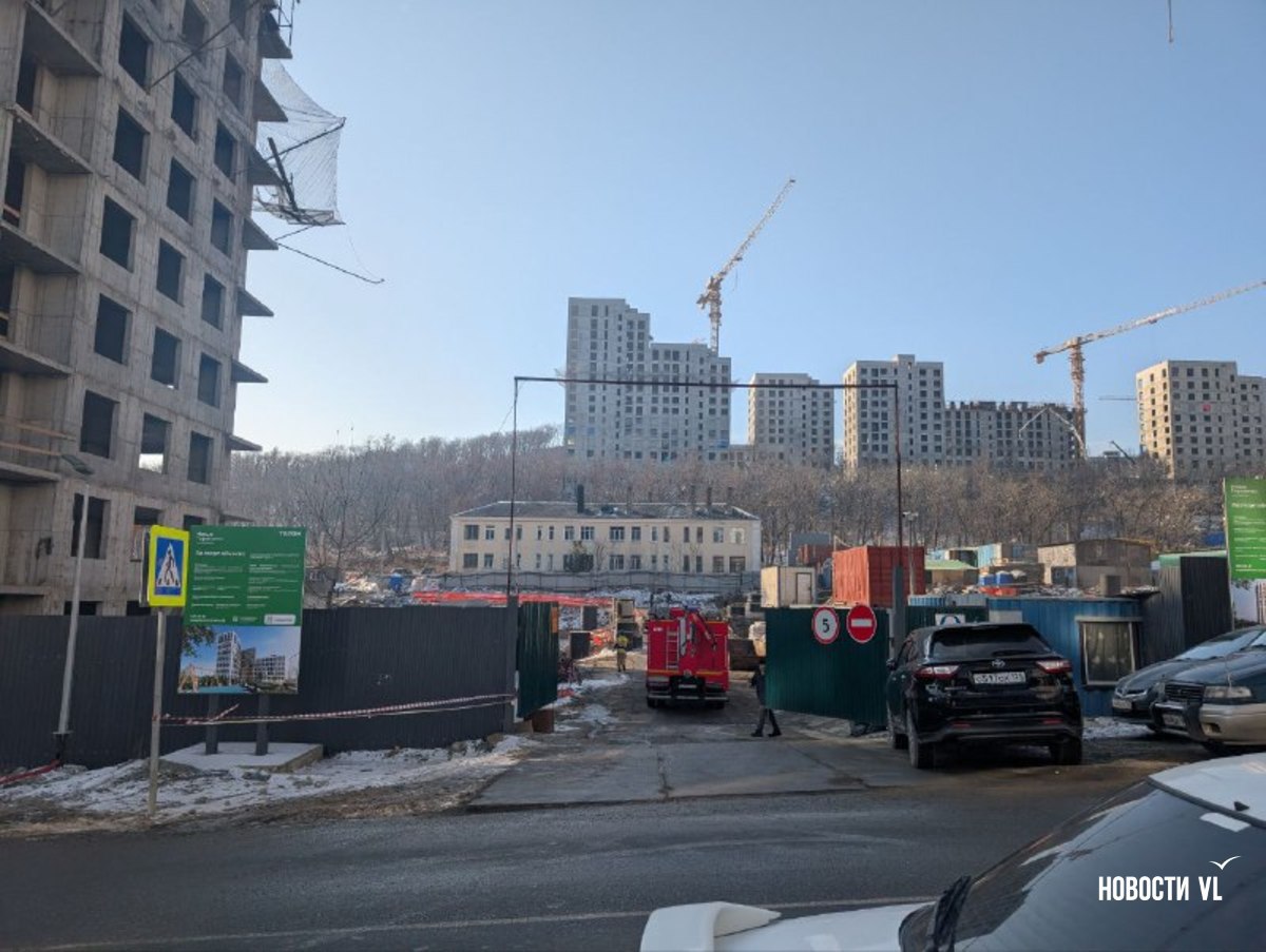 Дым пошёл от строящегося ЖК на Патрокле Дым пошёл от строящегося ЖК на Патрокле