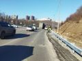 Во Владивостоке на участке дороги Патрокл – Золотой мост устанавливают леерное ограждение общей протяжённостью почти 1400 метров