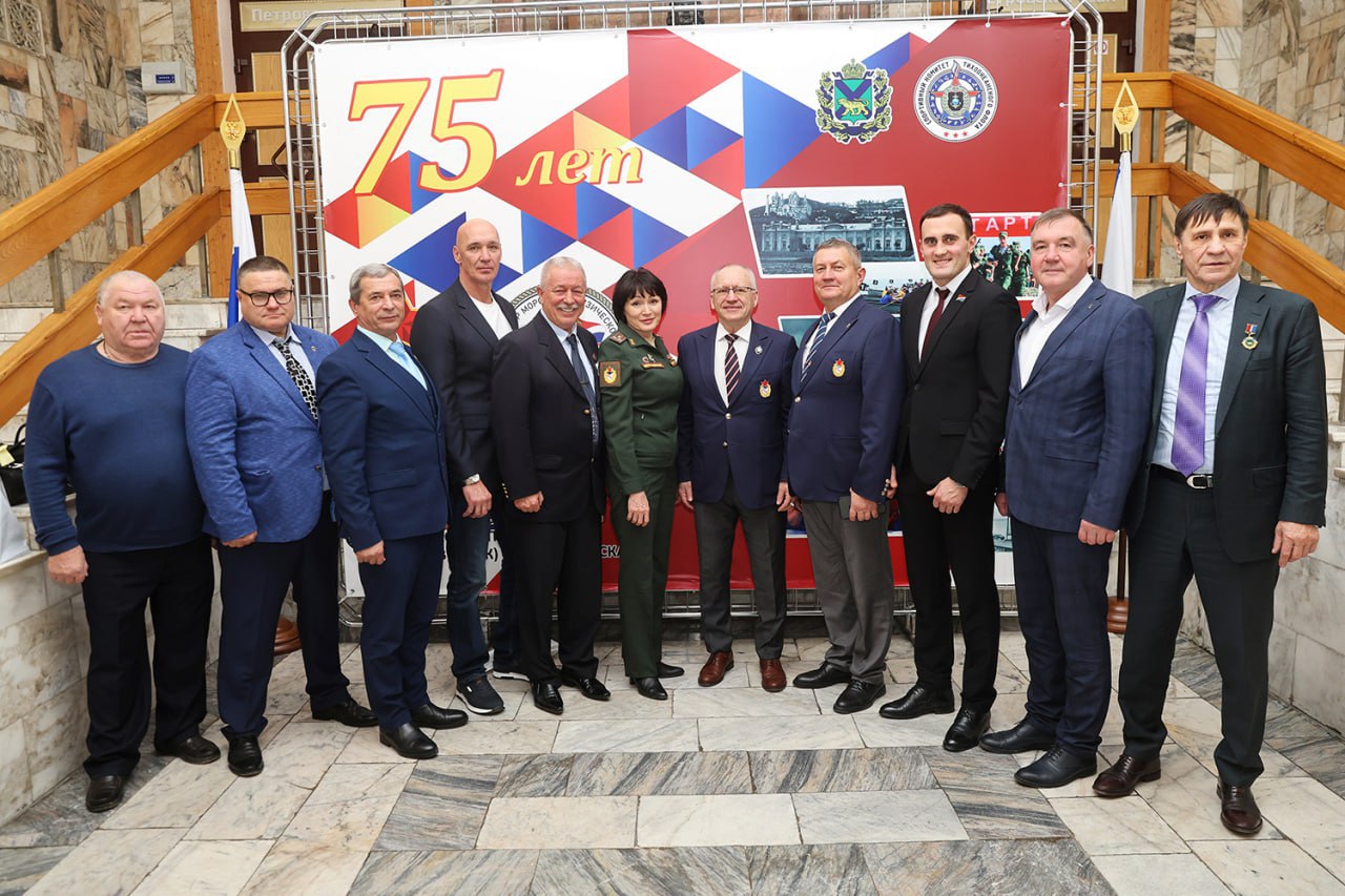 Владивостокский спорткомплекс получил имя основателя самбо Василия Ощепкова Владивостокский спорткомплекс получил имя основателя самбо Василия Ощепкова