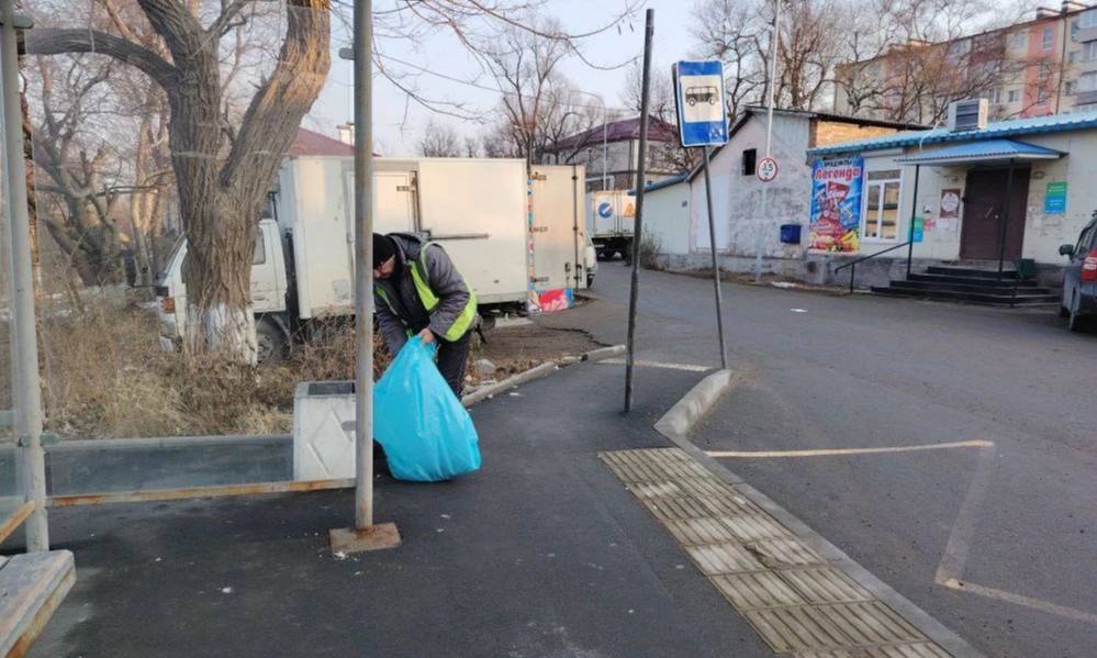 Сегодня во Владивостоке: ремонт знаков и лееров, дорожные работы, демонтаж, промывка ливнёвок и санитарная уборка Сегодня во Владивостоке: ремонт знаков и лееров, дорожные работы, демонтаж, промывка ливнёвок и санитарная уборка