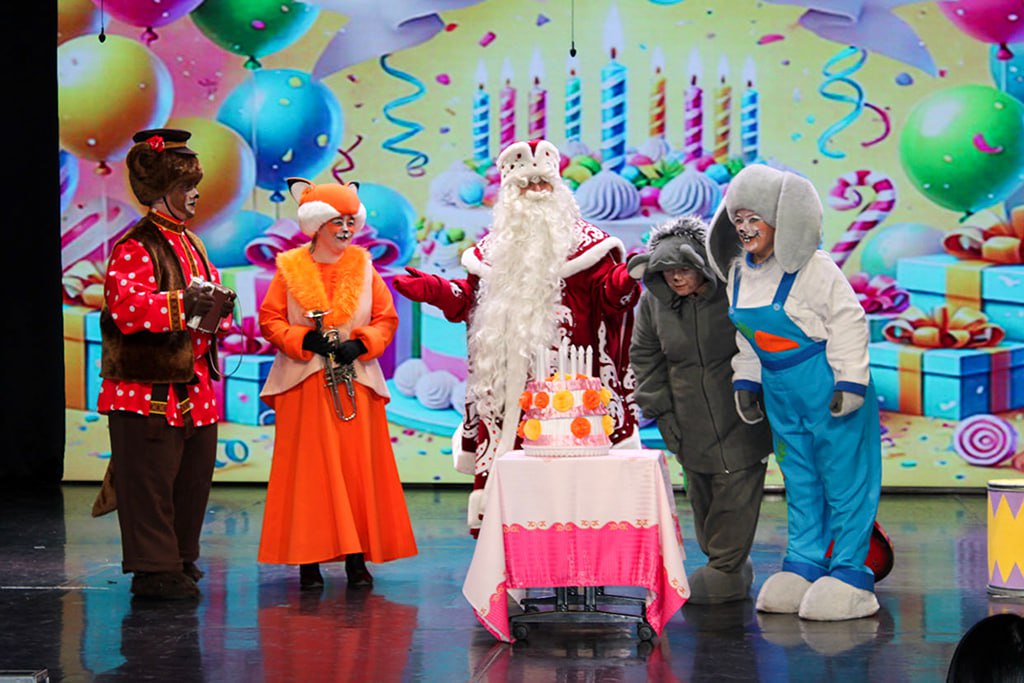 Дом культуры Врангеля и Фонд «Восточный Порт» подарили праздник детям с ОВЗ Дом культуры Врангеля и Фонд «Восточный Порт» подарили праздник детям с ОВЗ