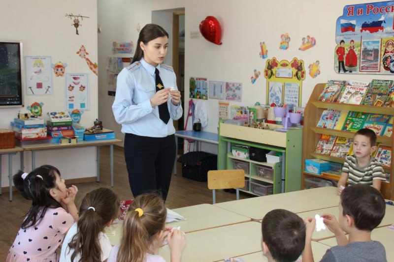 В Фокино Приморского края Госавтоинспекторы провели профилактическую акцию «Засветись!» В Фокино Приморского края Госавтоинспекторы провели профилактическую акцию «Засветись!»