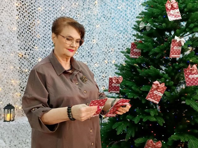 Депутат #ЗСПК Татьяна Косьяненко приняла участие в акции "Ёлка добра"