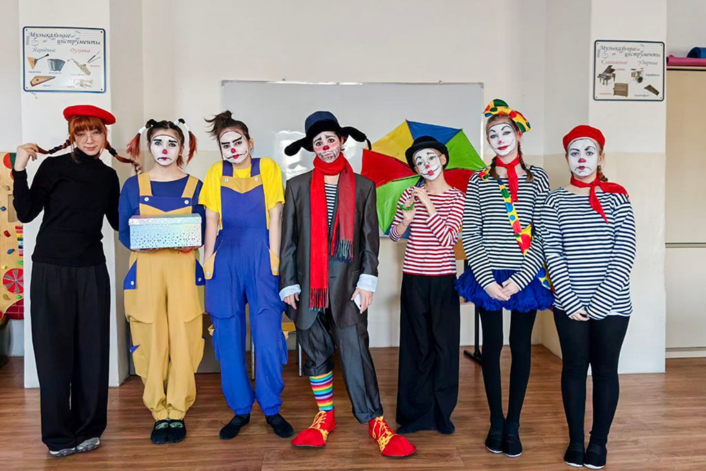 Дом культуры Врангеля и Фонд «Восточный Порт» подарили праздник детям с ОВЗ Дом культуры Врангеля и Фонд «Восточный Порт» подарили праздник детям с ОВЗ