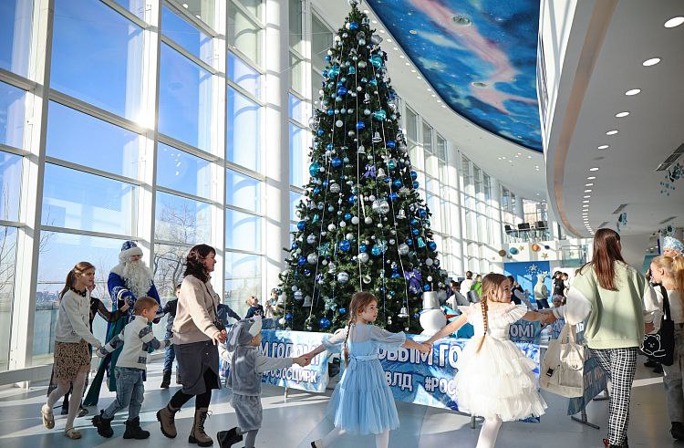 В Приморье сформирована губернаторская предновогодняя программа для детей