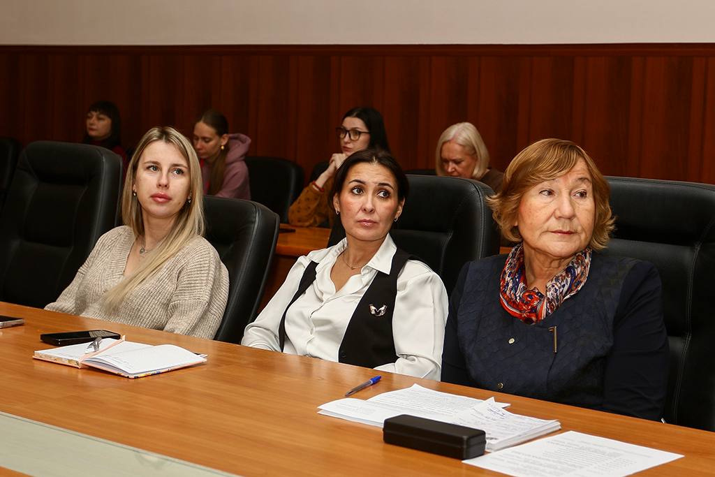 Бюджет Находкинского городского округа сохраняет социальную направленность Бюджет Находкинского городского округа сохраняет социальную направленность