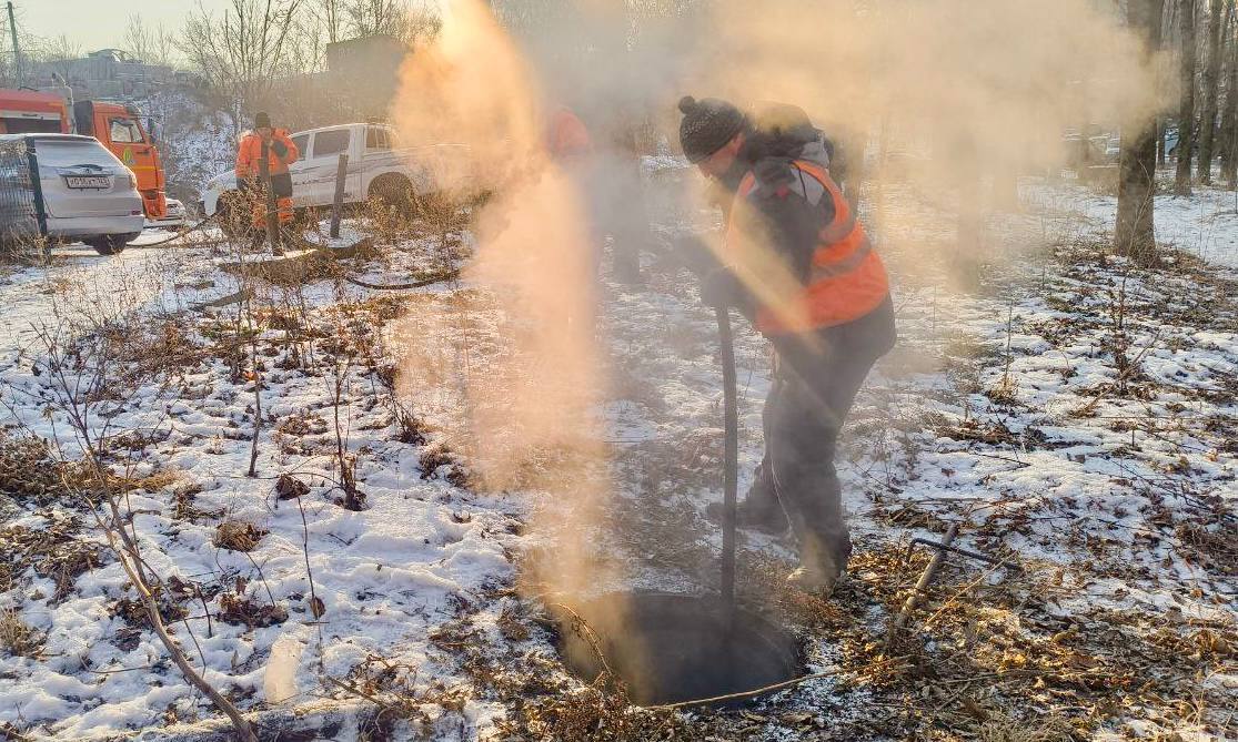 Более 540 метров ливневого трубопровода очистили во Владивостоке с начала декабря Более 540 метров ливневого трубопровода очистили во Владивостоке с начала декабря