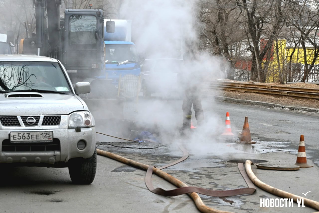 В районе Борисенко, 60 сейчас ведутся активные работы В районе Борисенко, 60 сейчас ведутся активные работы