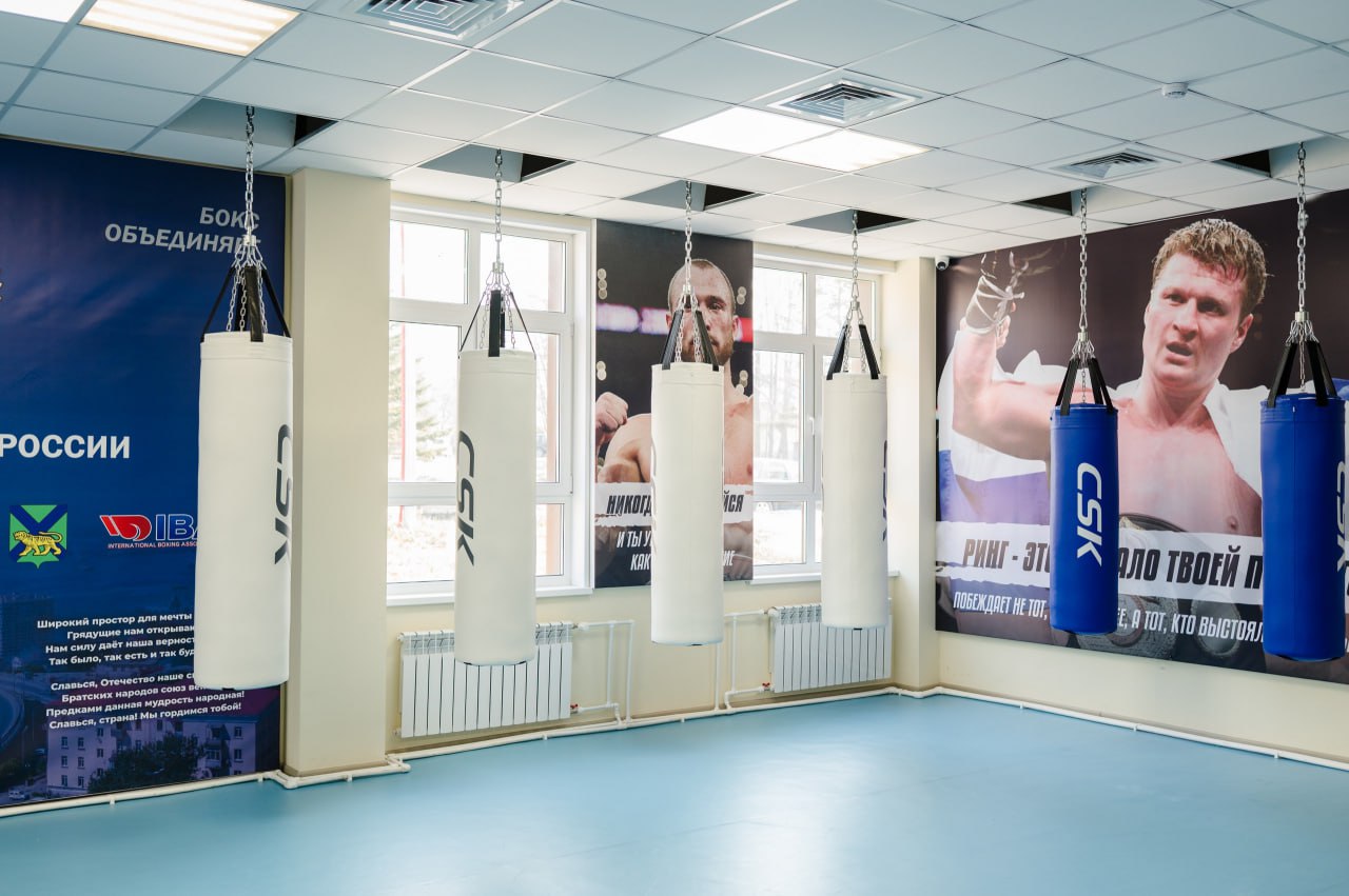 В Большом Камне открылся новый зал бокса В Большом Камне открылся новый зал бокса