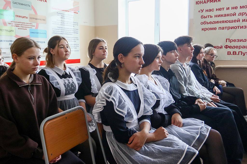 Урок мужества и чести: в гостях у школы №26 — Герой России Урок мужества и чести: в гостях у школы №26 — Герой России