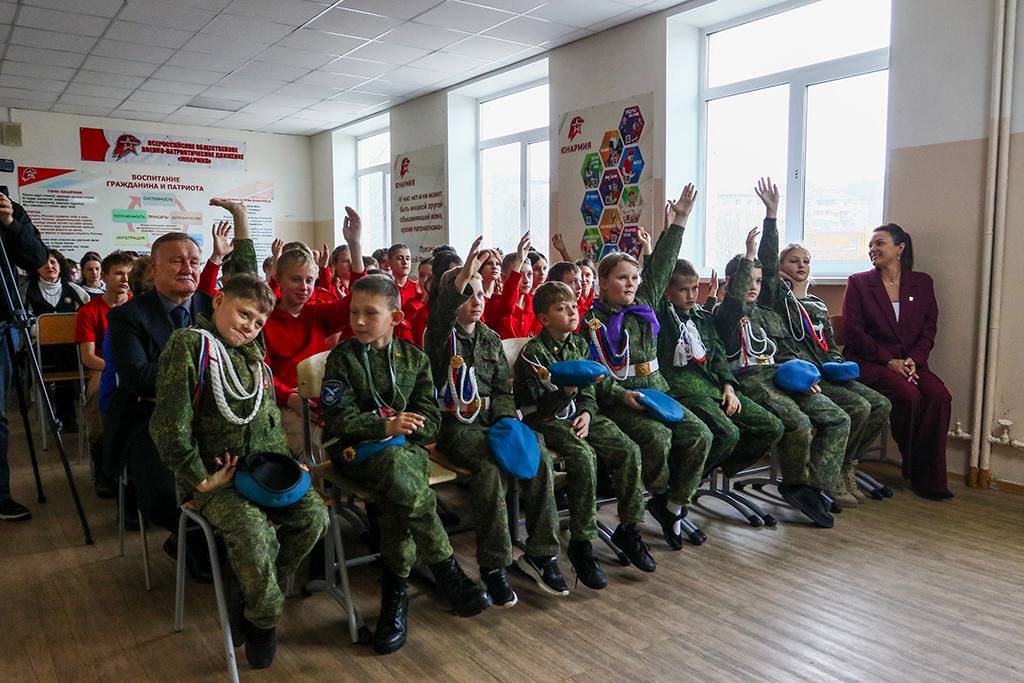 Урок мужества и чести: в гостях у школы №26 — Герой России Урок мужества и чести: в гостях у школы №26 — Герой России