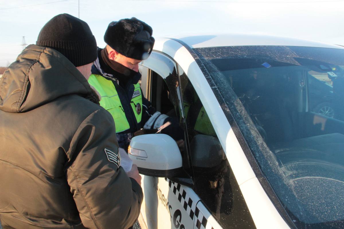 В Приморье полиция провела очередную проверку такси В Приморье полиция провела очередную проверку такси