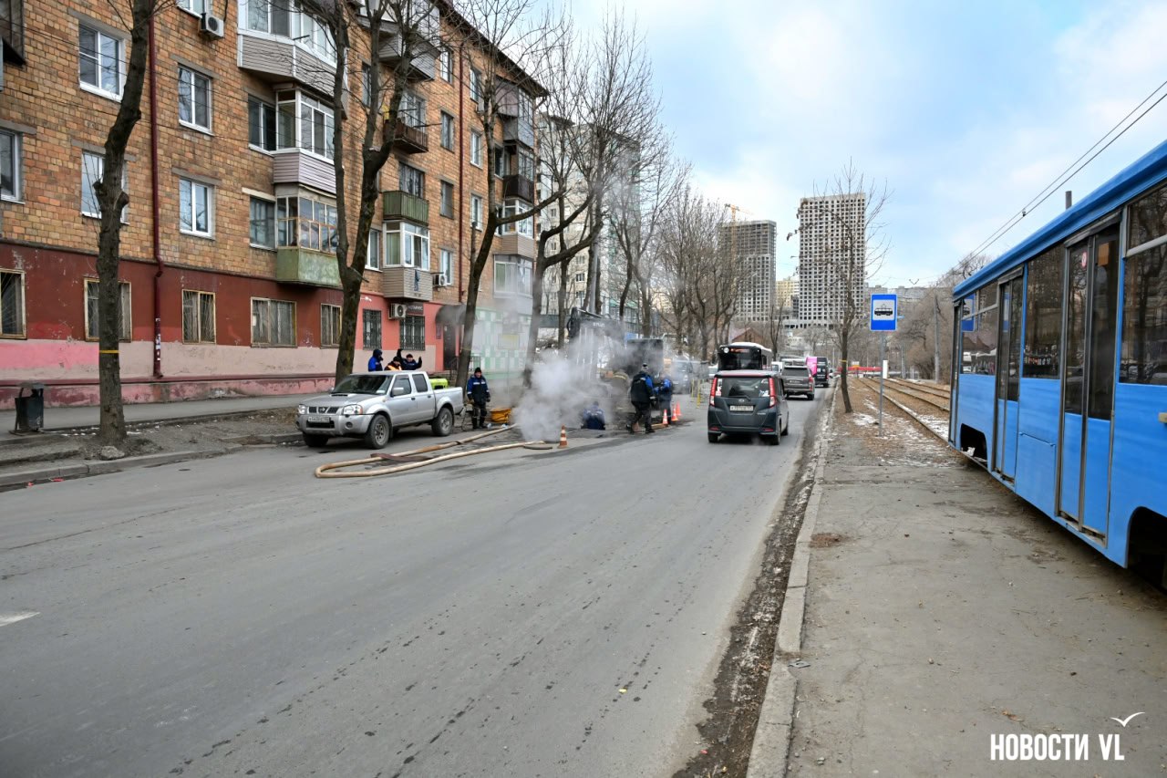 В районе Борисенко, 60 сейчас ведутся активные работы В районе Борисенко, 60 сейчас ведутся активные работы