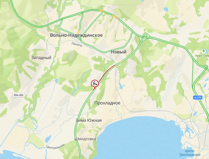 Из-за дорожных работ в районе Нового собралась пробка в сторону низководного моста Из-за дорожных работ в районе Нового собралась пробка в сторону низководного моста