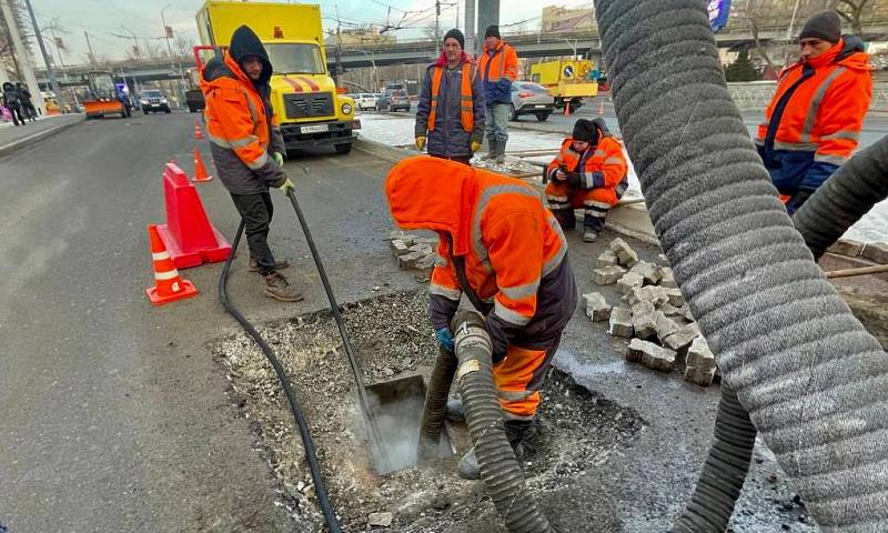 Больше 540 метров сетей ливневой канализации прочистили во Владивостоке с начала декабря Больше 540 метров сетей ливневой канализации прочистили во Владивостоке с начала декабря