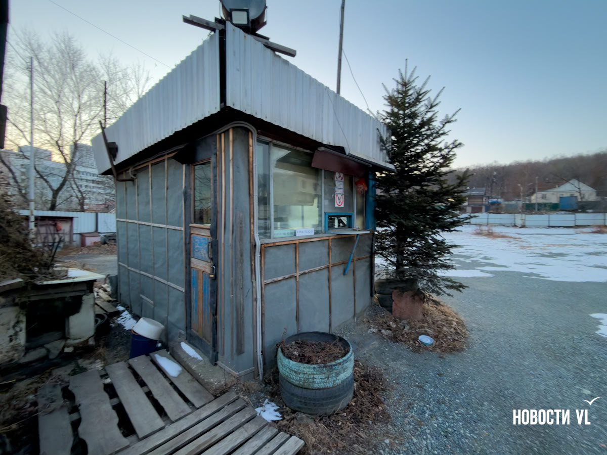 Импортозамещение на стоянке: прокуратура через суд требует вернуть Владивостоку пригодный под застройку участок на Никифорова Импортозамещение на стоянке: прокуратура через суд требует вернуть Владивостоку пригодный под застройку участок на Никифорова