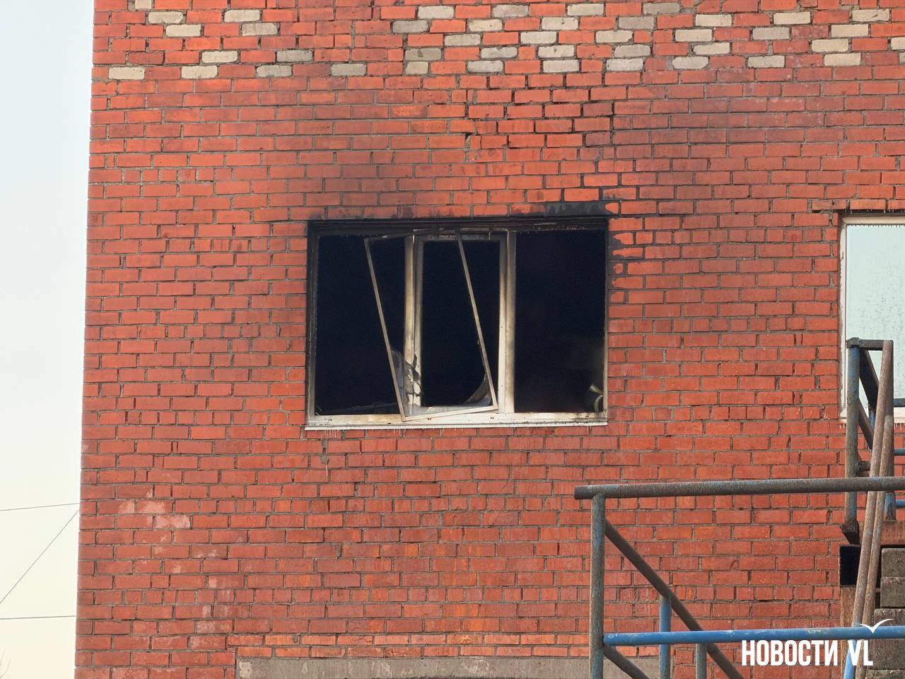 Пожар в студии звукозаписи в пристройке к «Концерт Холлу» произошёл сегодня во Владивостоке Пожар в студии звукозаписи в пристройке к «Концерт Холлу» произошёл сегодня во Владивостоке