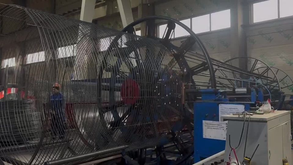 Бывали ли вы когда-нибудь в арматурном цехе? А в цехе по производству железобетонных изделий?