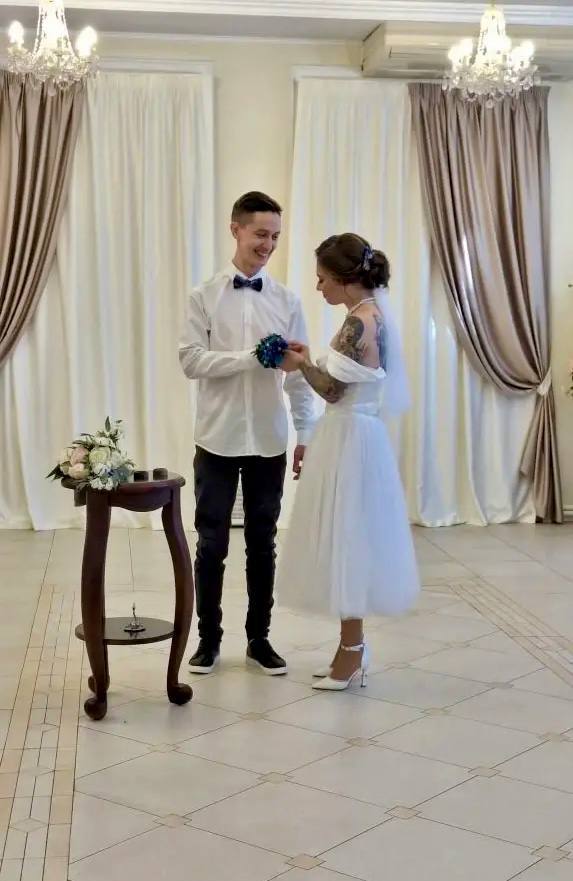 В День Конституции в дальневосточной столице сразу 39 влюбленных пар связали свой союз узами брака В День Конституции в дальневосточной столице сразу 39 влюбленных пар связали свой союз узами брака